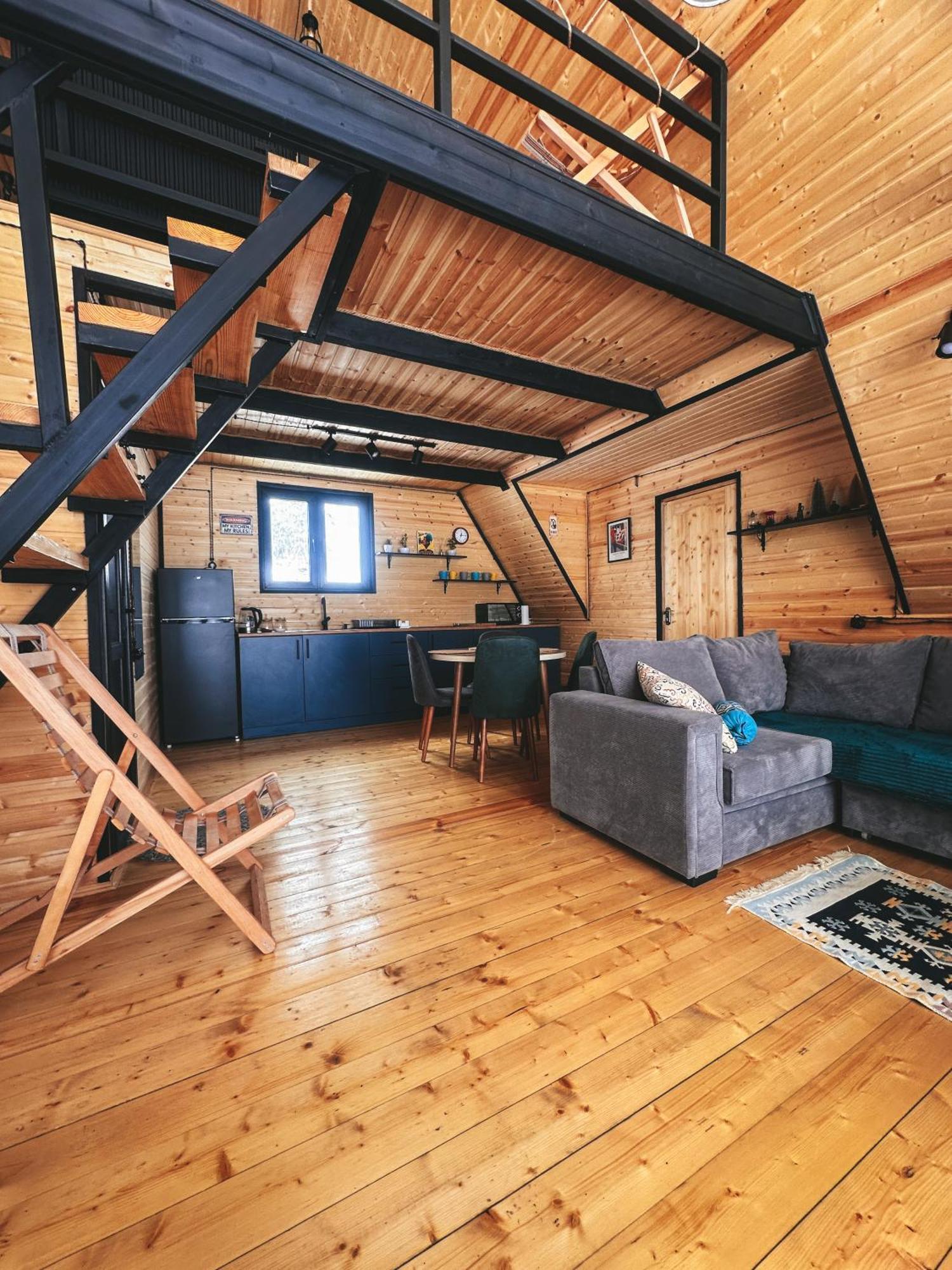 Villa Wildwood Kazbegi Esterno foto