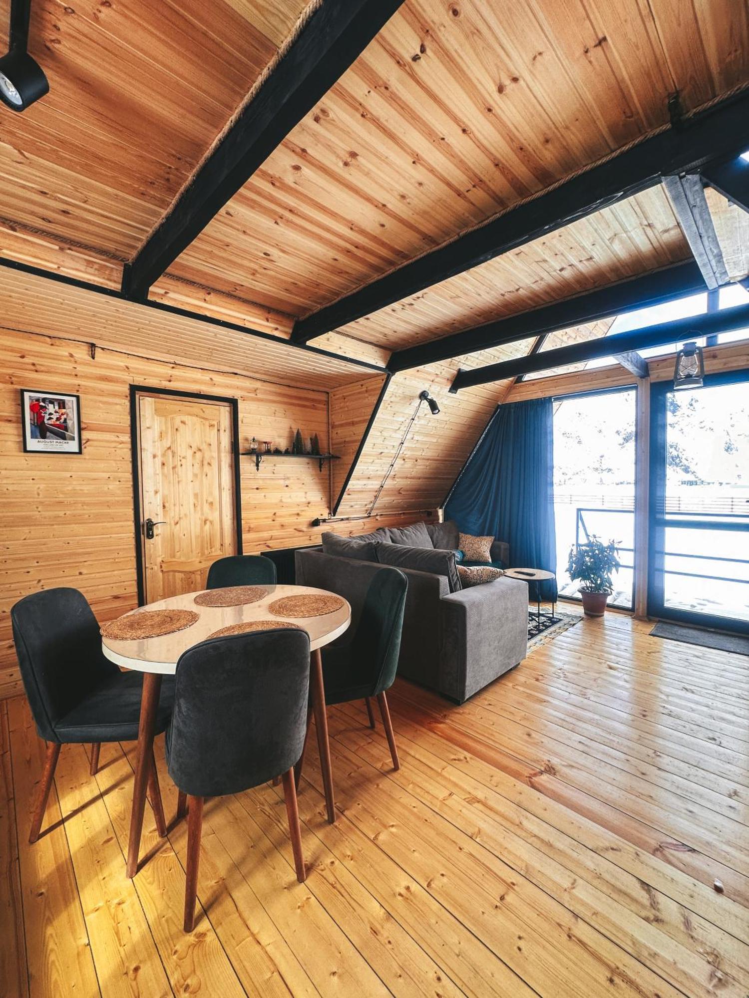Villa Wildwood Kazbegi Esterno foto