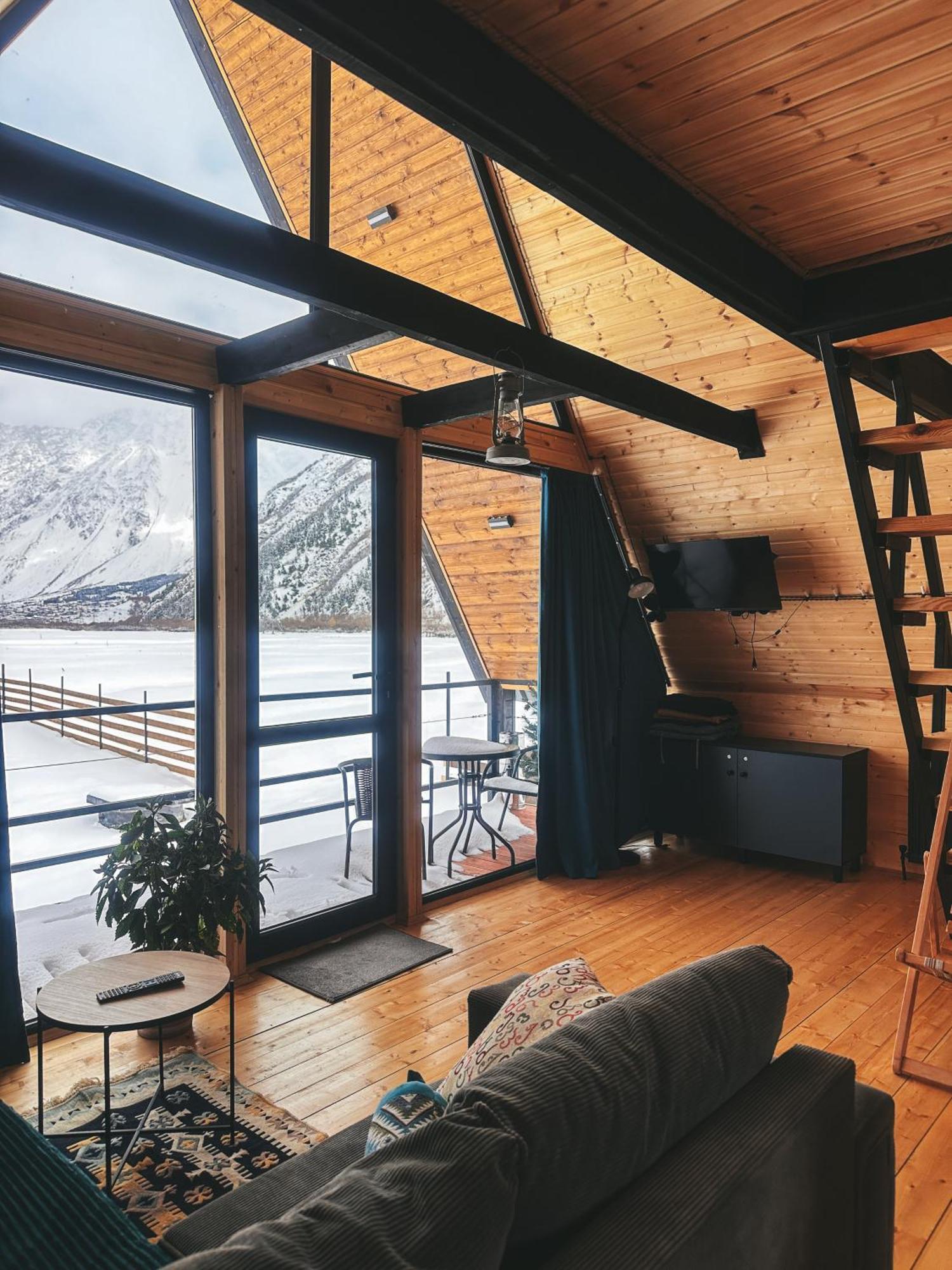 Villa Wildwood Kazbegi Esterno foto